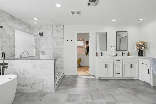 Photo 4 — 3205 N Forest Park Drive, Oklahoma City, OK 73121
