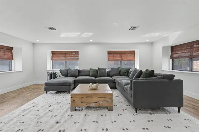 Photo 5 — 3205 N Forest Park Drive, Oklahoma City, OK 73121