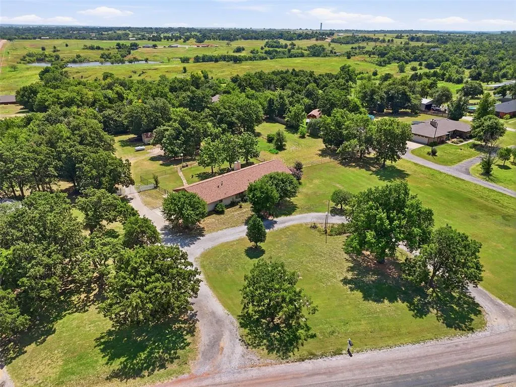 Photo 43 — 103 Skyline Hills, Perry, OK 73077