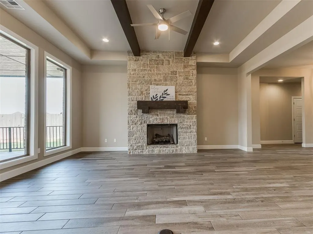 Photo 7 — 3909 Carmona Lakes Drive, Oklahoma City, OK 73160