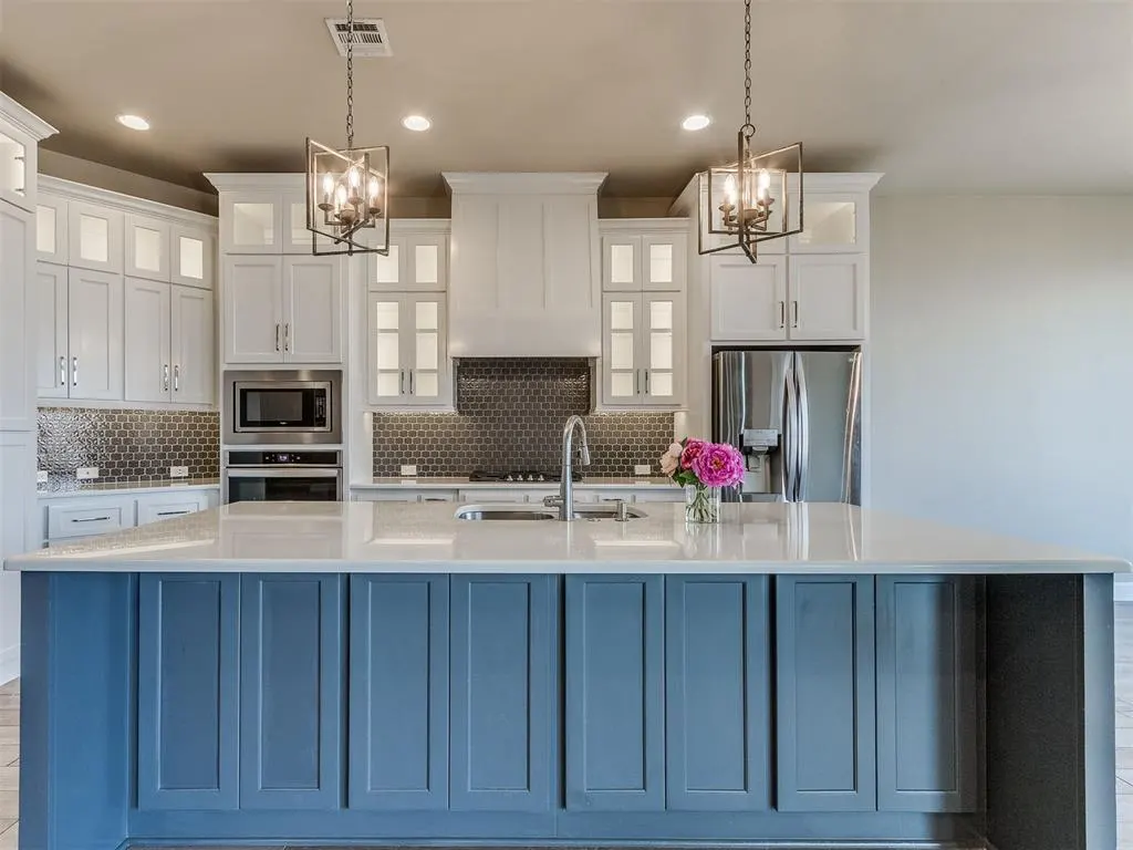 Photo 13 — 3909 Carmona Lakes Drive, Oklahoma City, OK 73160