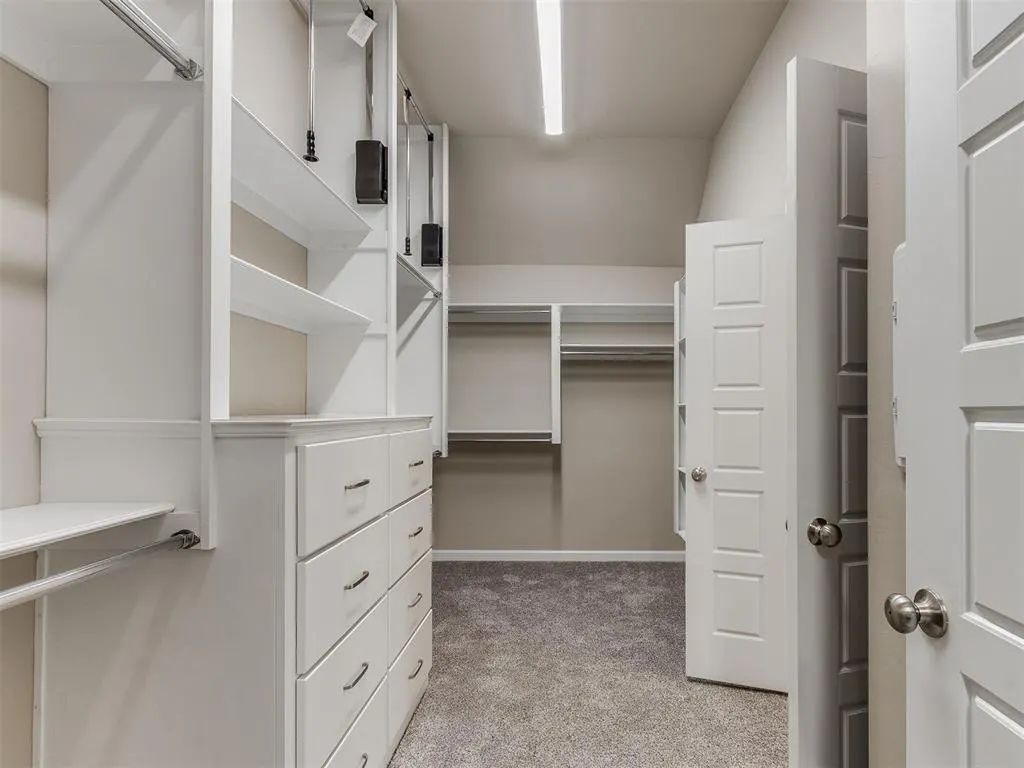 Photo 27 — 3909 Carmona Lakes Drive, Oklahoma City, OK 73160