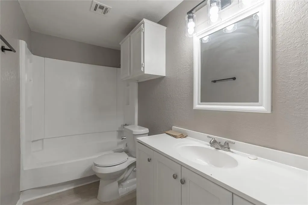 Photo 22 — 203 Windsor Way, Midwest City, OK 73110