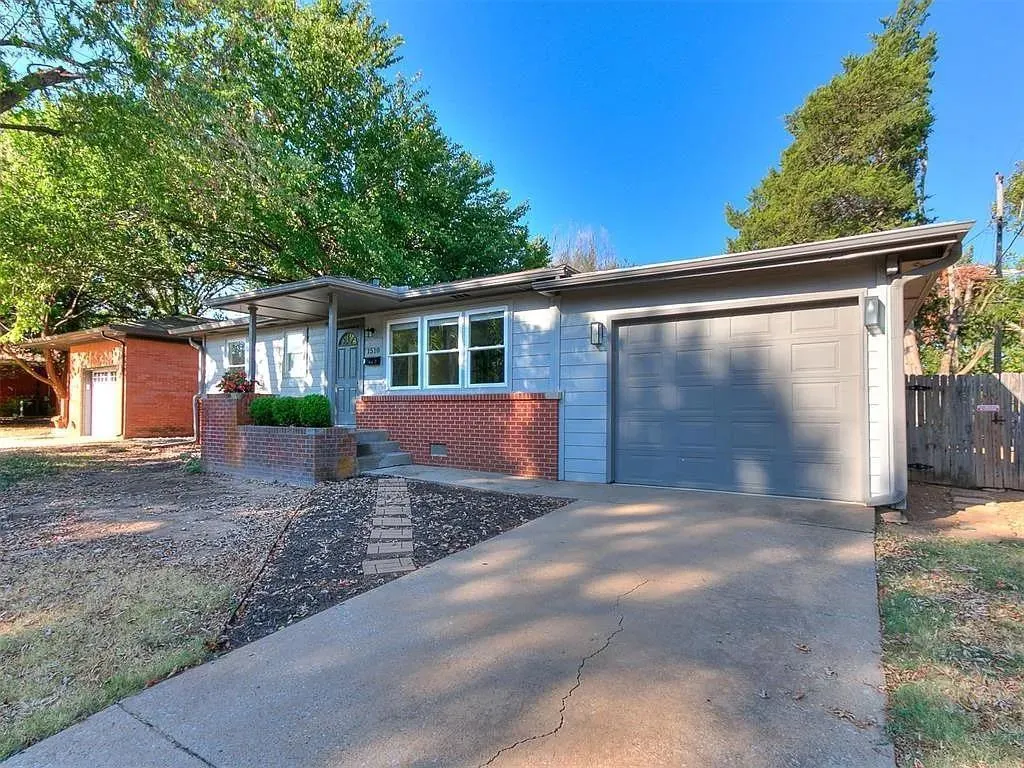 Photo 2 — 1510 Bedford Lane, Norman, OK 73072