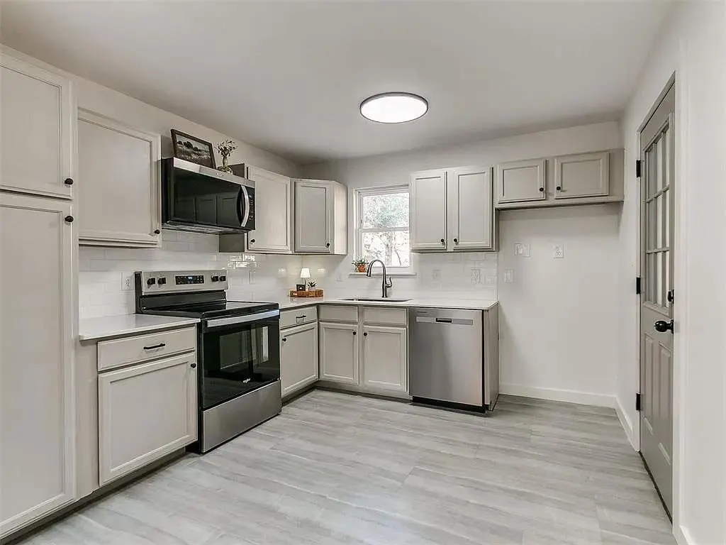 Photo 8 — 1510 Bedford Lane, Norman, OK 73072