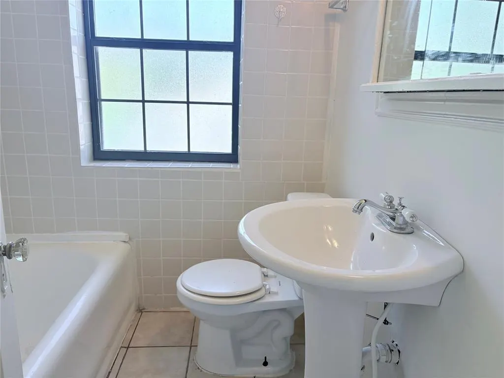 Photo 7 — 2600 NW 12th Street, Oklahoma City, OK 73107
