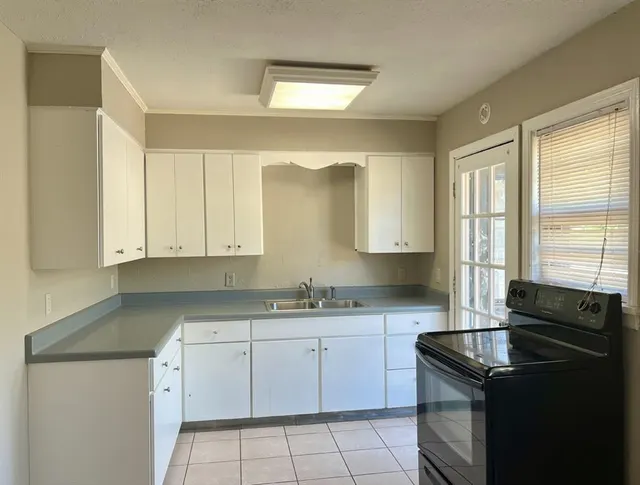 Photo 3 — 3029 W Fairfield Avenue, Oklahoma City, OK 73116