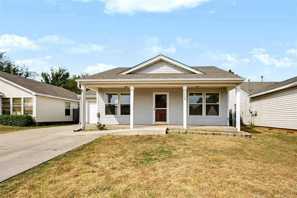 Front exterior — 1224 Briar Patch Way, Norman, OK 73071