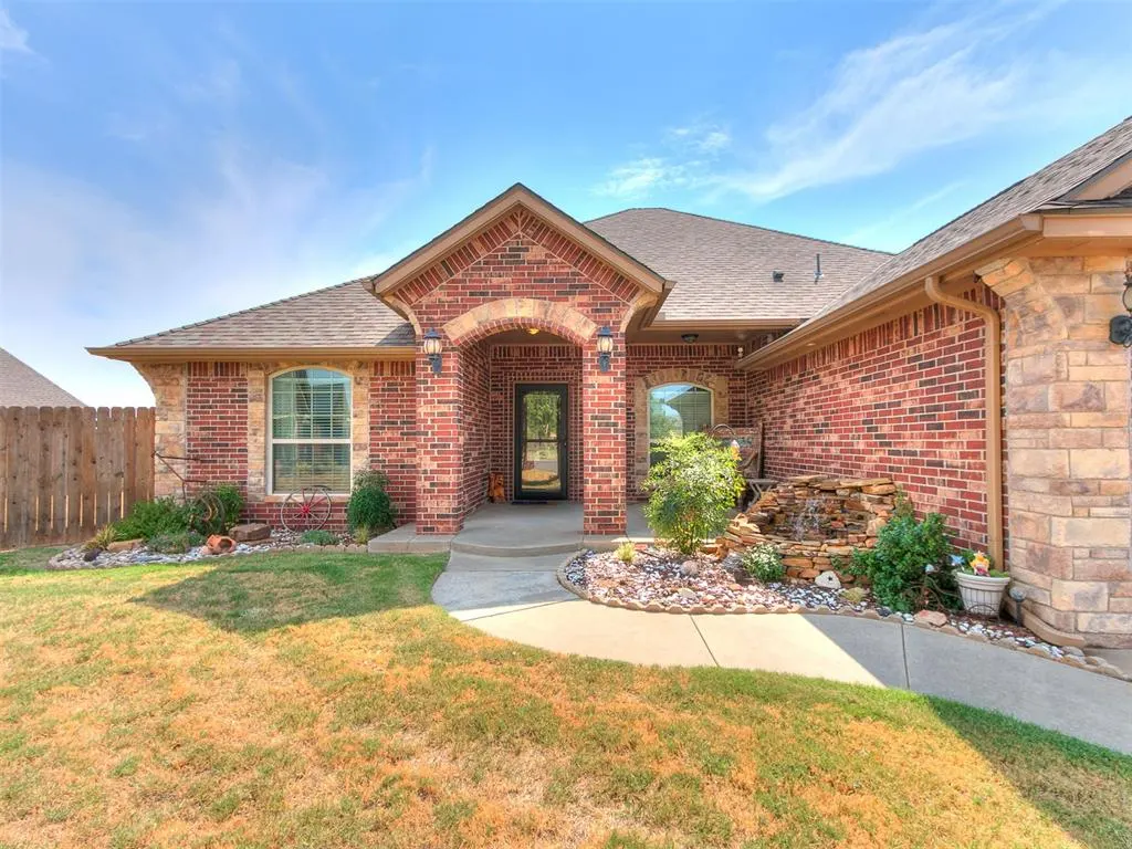 Front exterior — 1670 Meadow Creek Circle, Newcastle, OK 73065