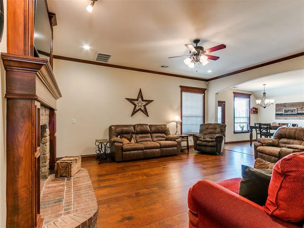 Photo 5 — 1670 Meadow Creek Circle, Newcastle, OK 73065