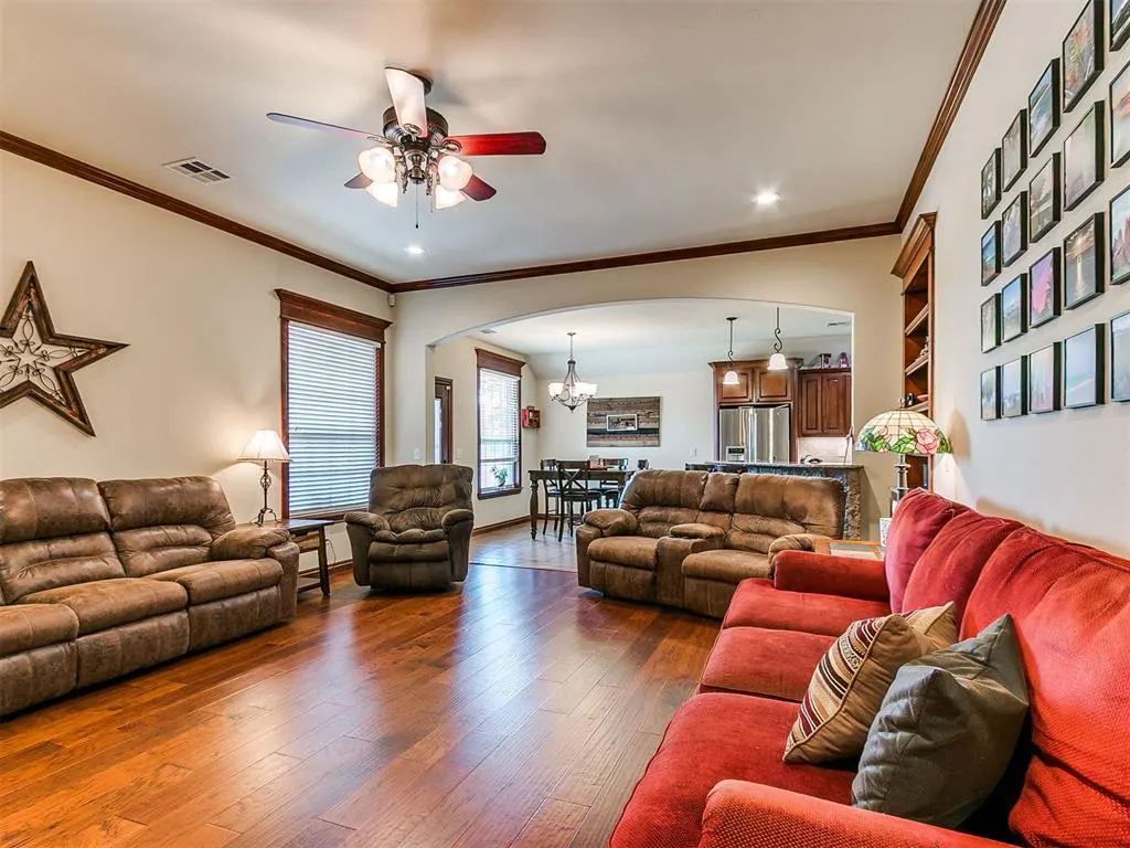 Photo 6 — 1670 Meadow Creek Circle, Newcastle, OK 73065