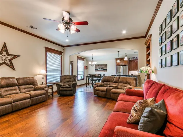Photo 6 — 1670 Meadow Creek Circle, Newcastle, OK 73065
