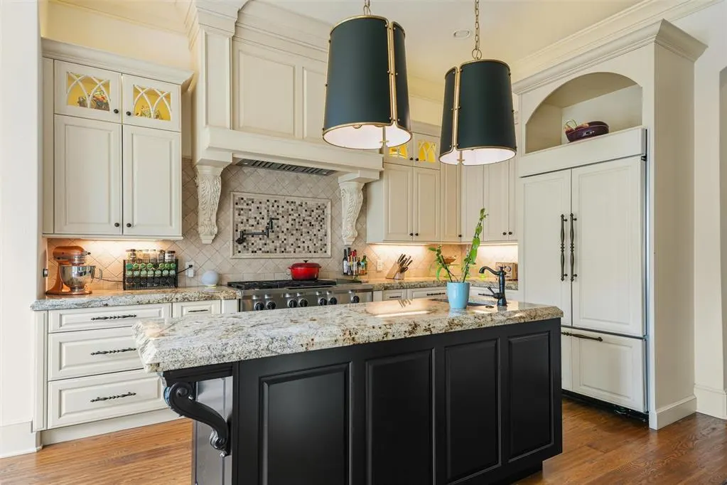 Photo 19 — 1703 Windsor Place, Nichols Hills, OK 73116