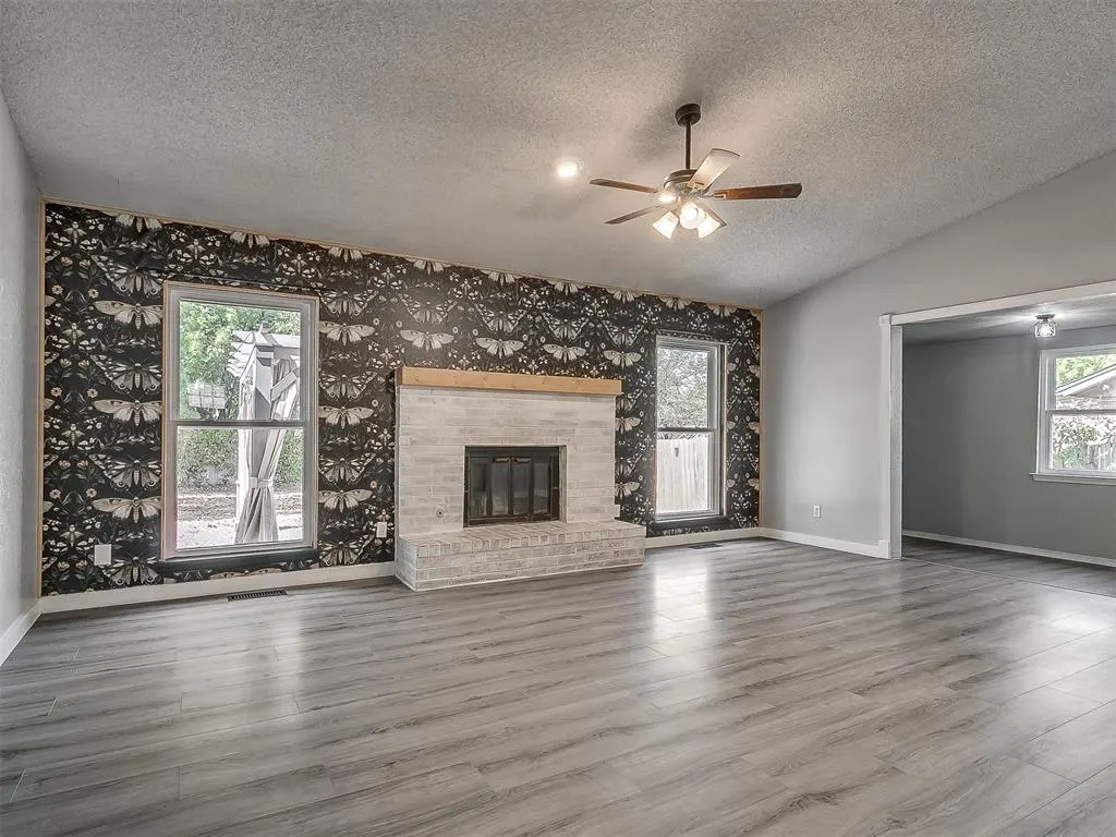 Photo 5 — 513 Beagle Circle, Edmond, OK 73003