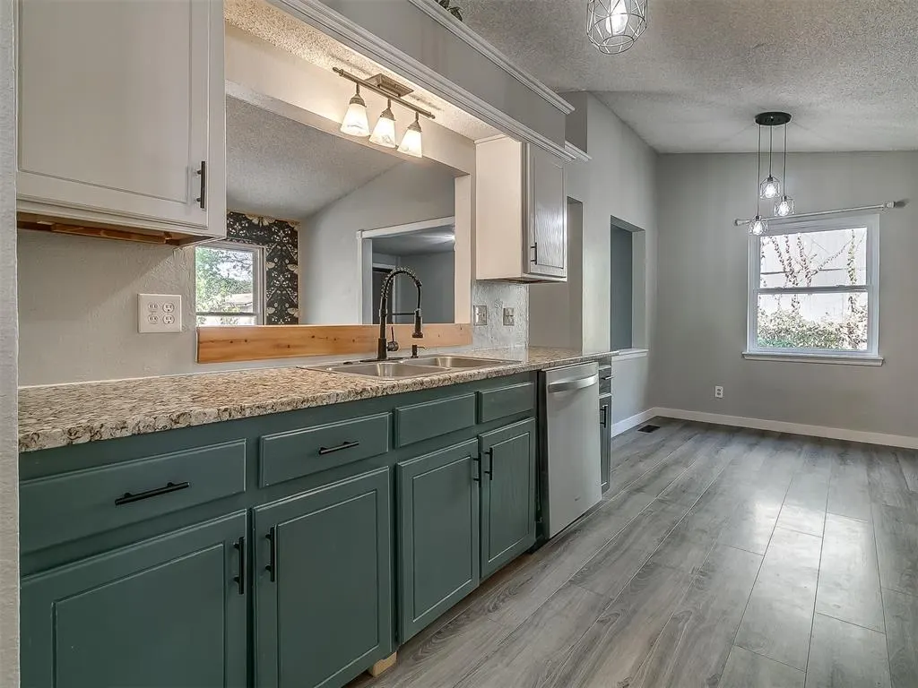 Photo 10 — 513 Beagle Circle, Edmond, OK 73003