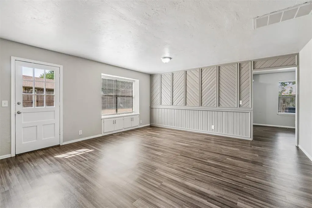 Photo 12 — 824 Lakeside Circle, Edmond, OK 73012