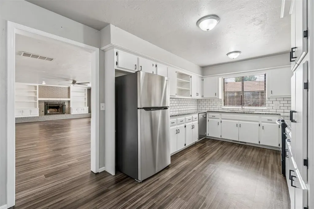 Photo 14 — 824 Lakeside Circle, Edmond, OK 73012