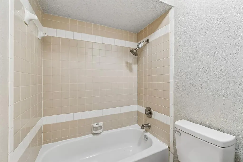 Photo 35 — 824 Lakeside Circle, Edmond, OK 73012