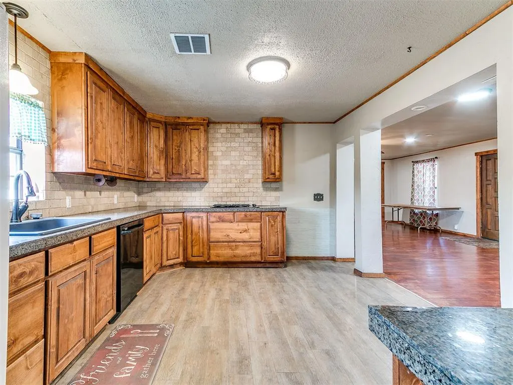 Photo 18 — 7701 S Banner Road, Lexington, OK 73051