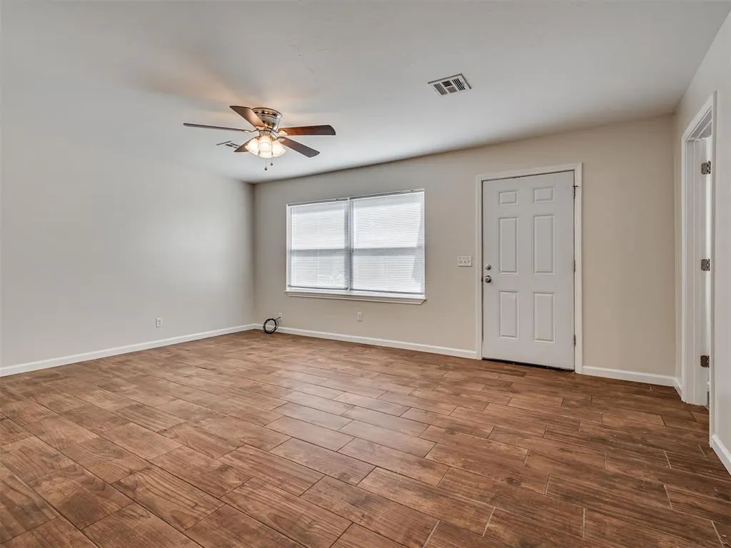 Photo 2 — 908 Buck Drive, Shawnee, OK 74801