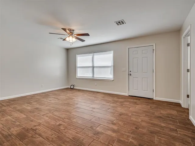Photo 2 — 908 Buck Drive, Shawnee, OK 74801