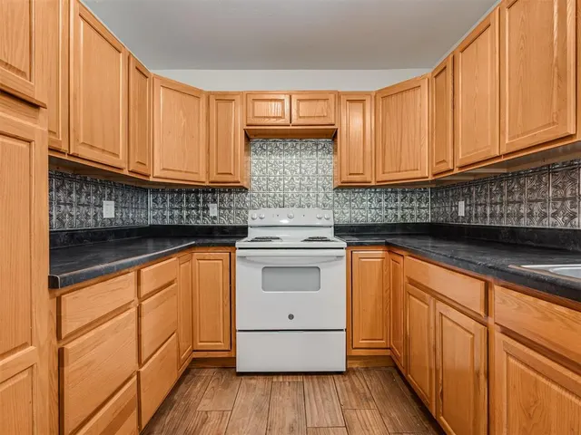 Photo 7 — 908 Buck Drive, Shawnee, OK 74801