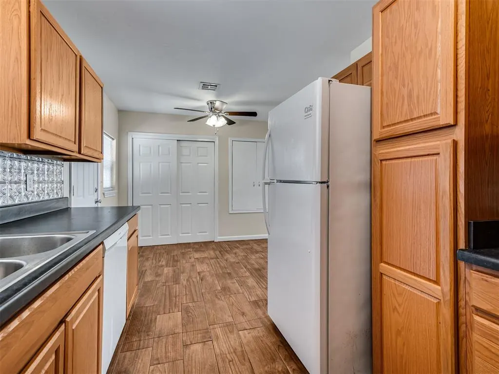 Photo 9 — 908 Buck Drive, Shawnee, OK 74801