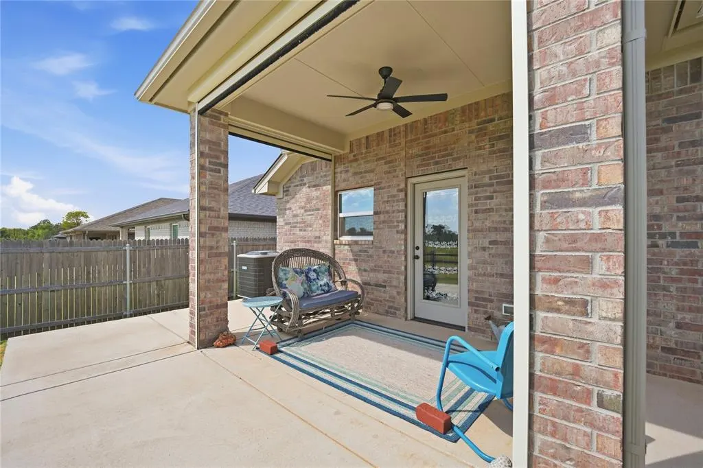Photo 4 — 625 Prairie Drive, Guthrie, OK 73044