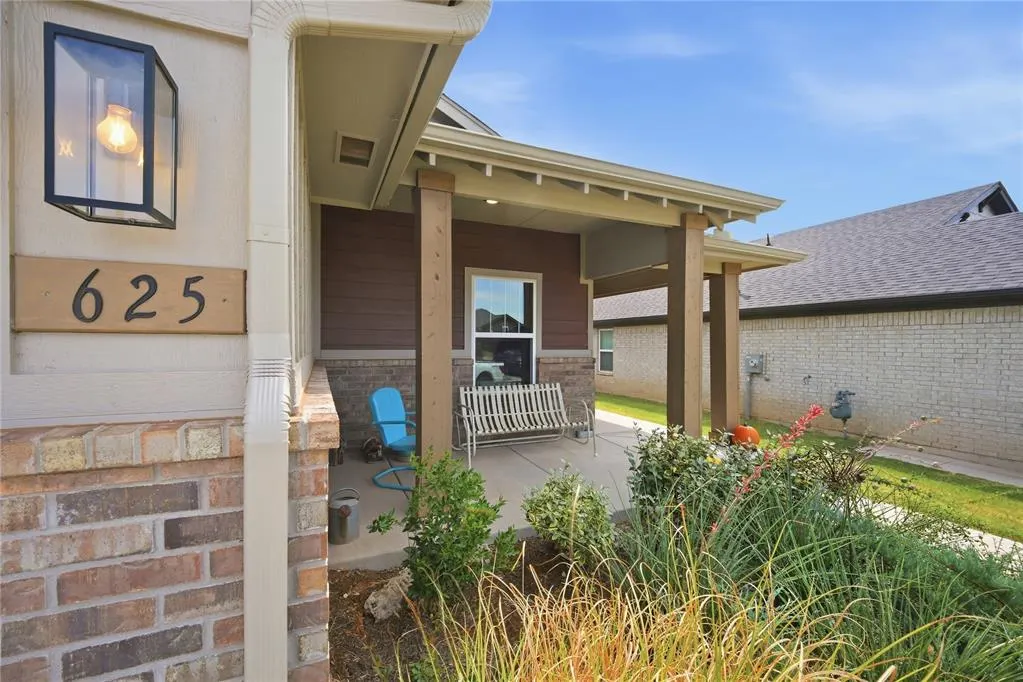 Photo 9 — 625 Prairie Drive, Guthrie, OK 73044