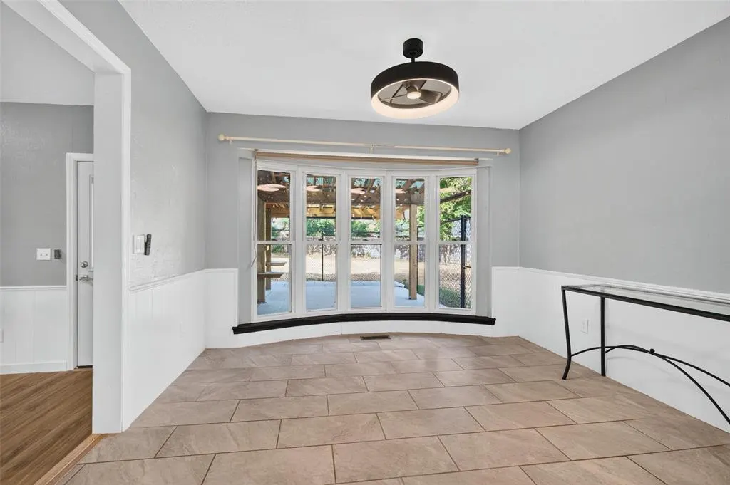 Photo 13 — 9909 S Allen Drive, Oklahoma City, OK 73139