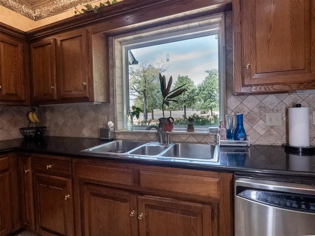 Photo 32 — 11408 Burning Oaks Road, Oklahoma City, OK 73150