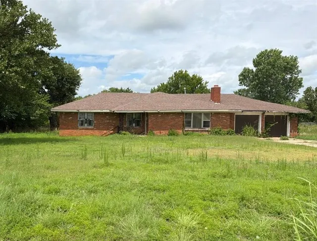 Photo 3 — 2921 N Anderson Road, Choctaw, OK 73020