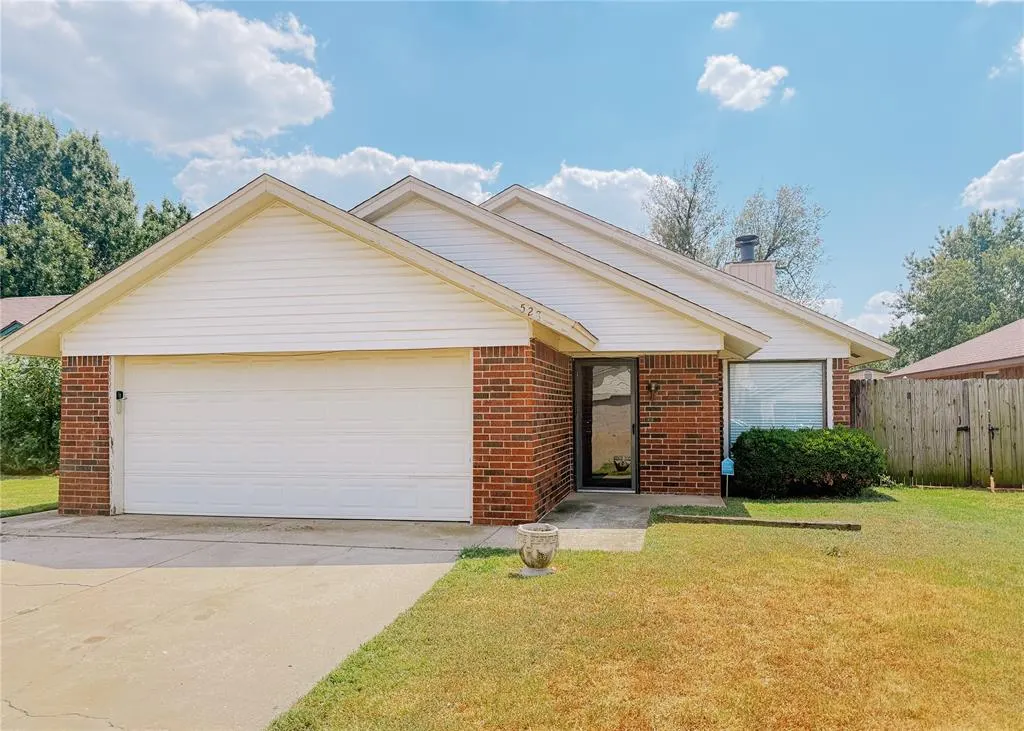 Front exterior — 528 W 9th Street, Edmond, OK 73003