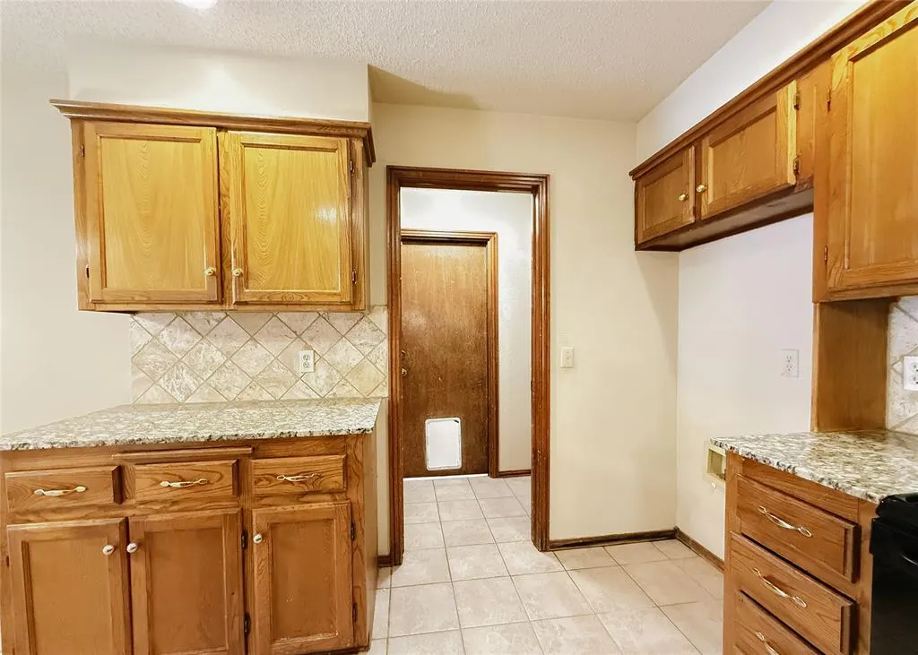 Photo 9 — 528 W 9th Street, Edmond, OK 73003