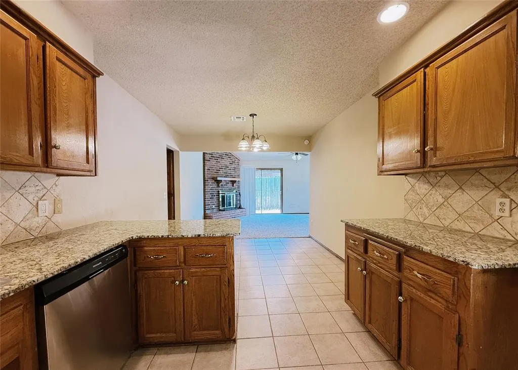 Photo 10 — 528 W 9th Street, Edmond, OK 73003