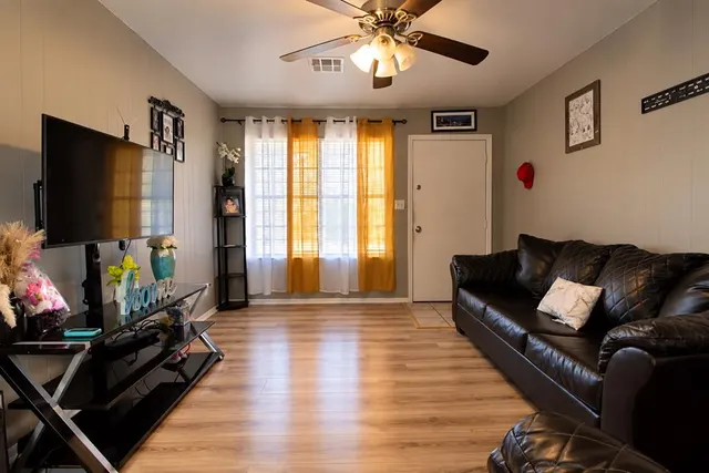 Photo 3 — 740 Butler Street, Moore, OK 73160