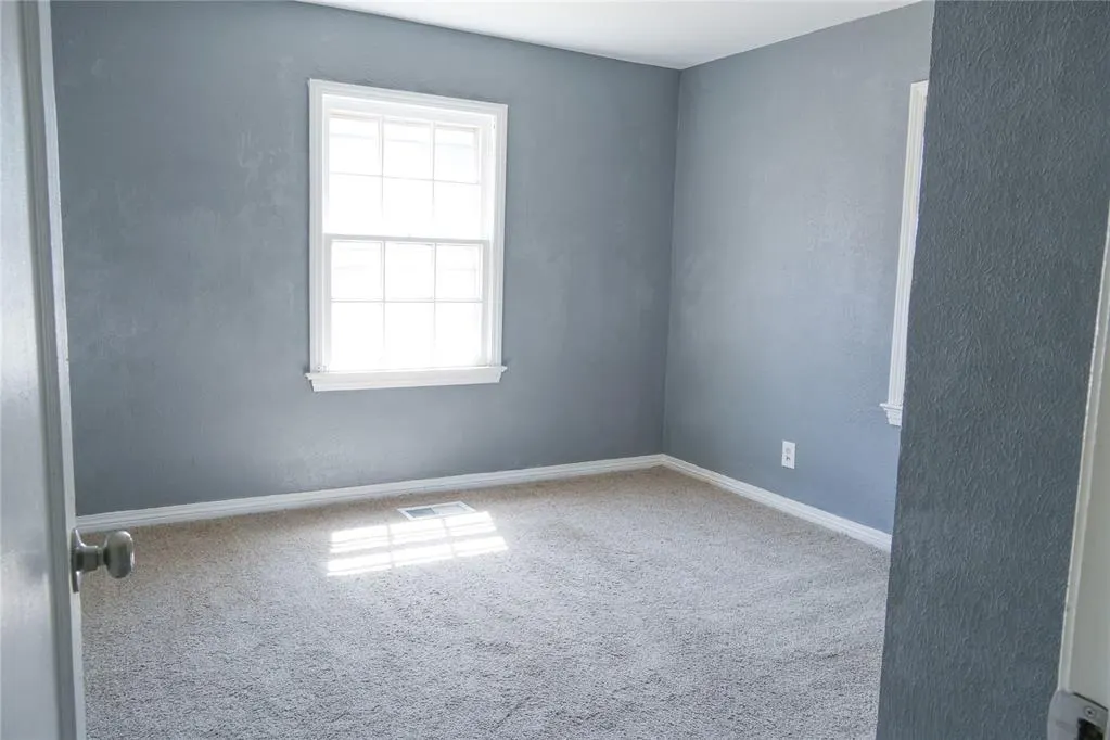Photo 10 — 2115 NE 19th Street, Oklahoma City, OK 73111