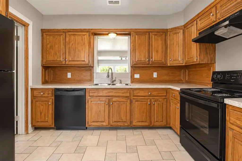 Photo 13 — 4021 SE 24th Street, Del City, OK 73115