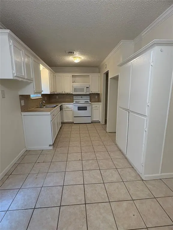 Photo 5 — 808 Catherine Drive, Noble, OK 73068