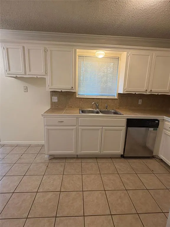 Photo 6 — 808 Catherine Drive, Noble, OK 73068