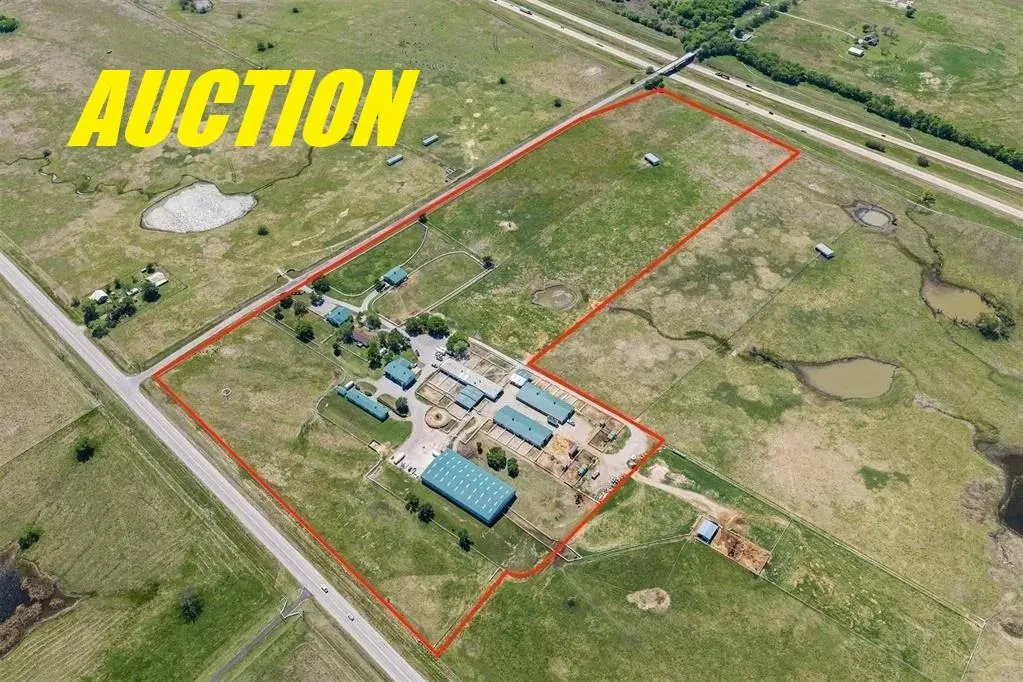 Front exterior — 7511 Sunshine Lane, Marietta, OK 73448