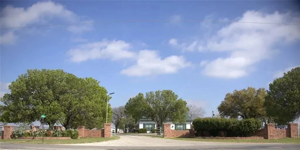 Photo 6 — 7511 Sunshine Lane, Marietta, OK 73448