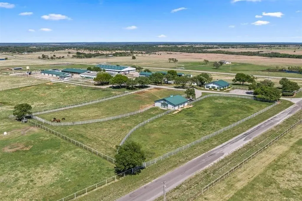 Photo 8 — 7511 Sunshine Lane, Marietta, OK 73448