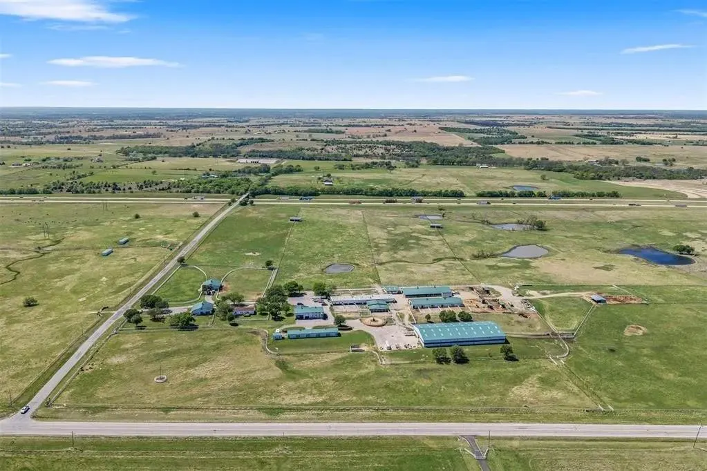 Photo 13 — 7511 Sunshine Lane, Marietta, OK 73448