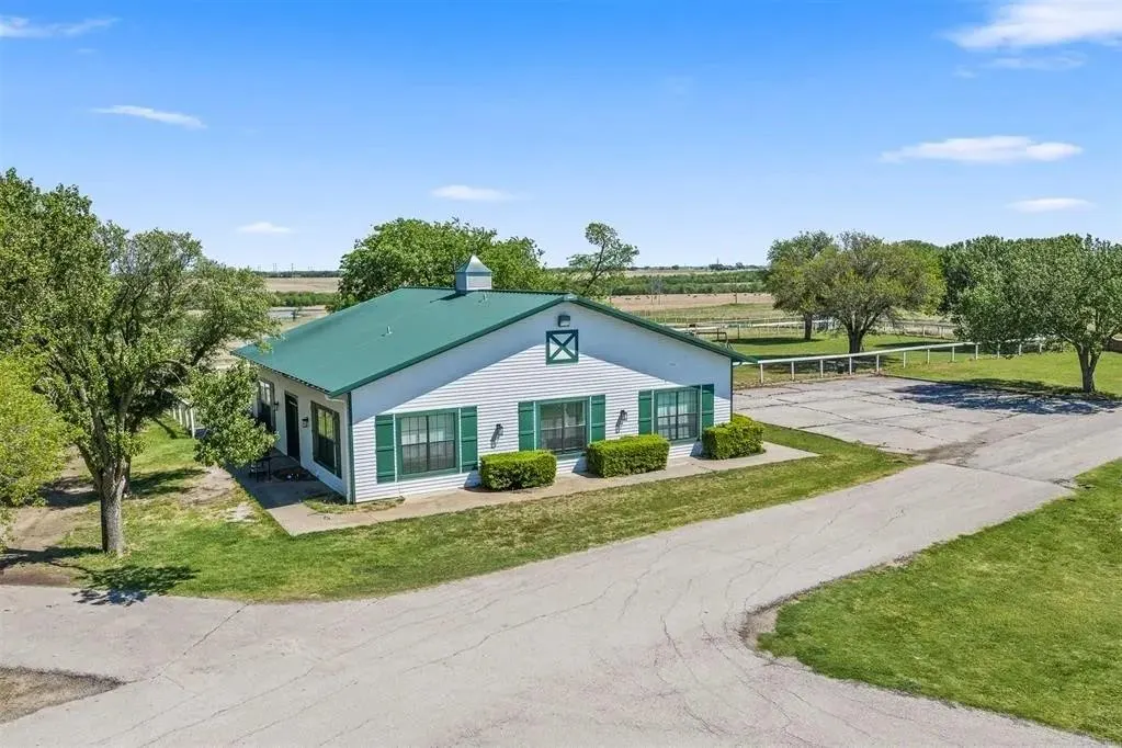 Photo 14 — 7511 Sunshine Lane, Marietta, OK 73448