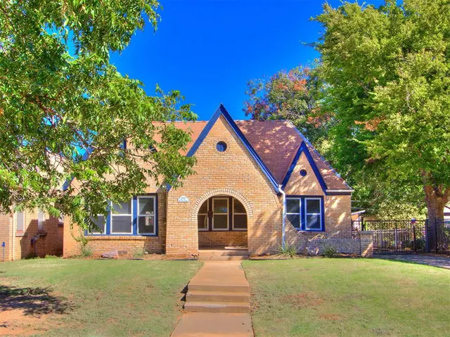 Photo 2 — 2309 NW 26th Street, Oklahoma City, OK 73107