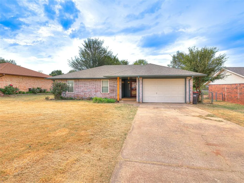 Front exterior — 20040 Timberidge Road, Harrah, OK 73045