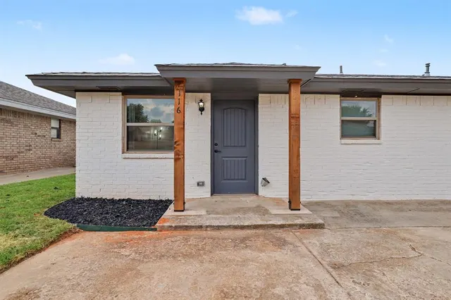 Photo 2 — 116 N McKenzie Street 116 + 118, Weatherford, OK 73096