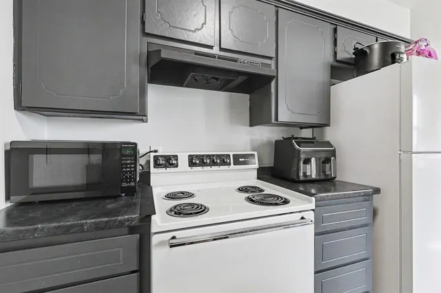 Photo 7 — 116 N McKenzie Street 116 + 118, Weatherford, OK 73096