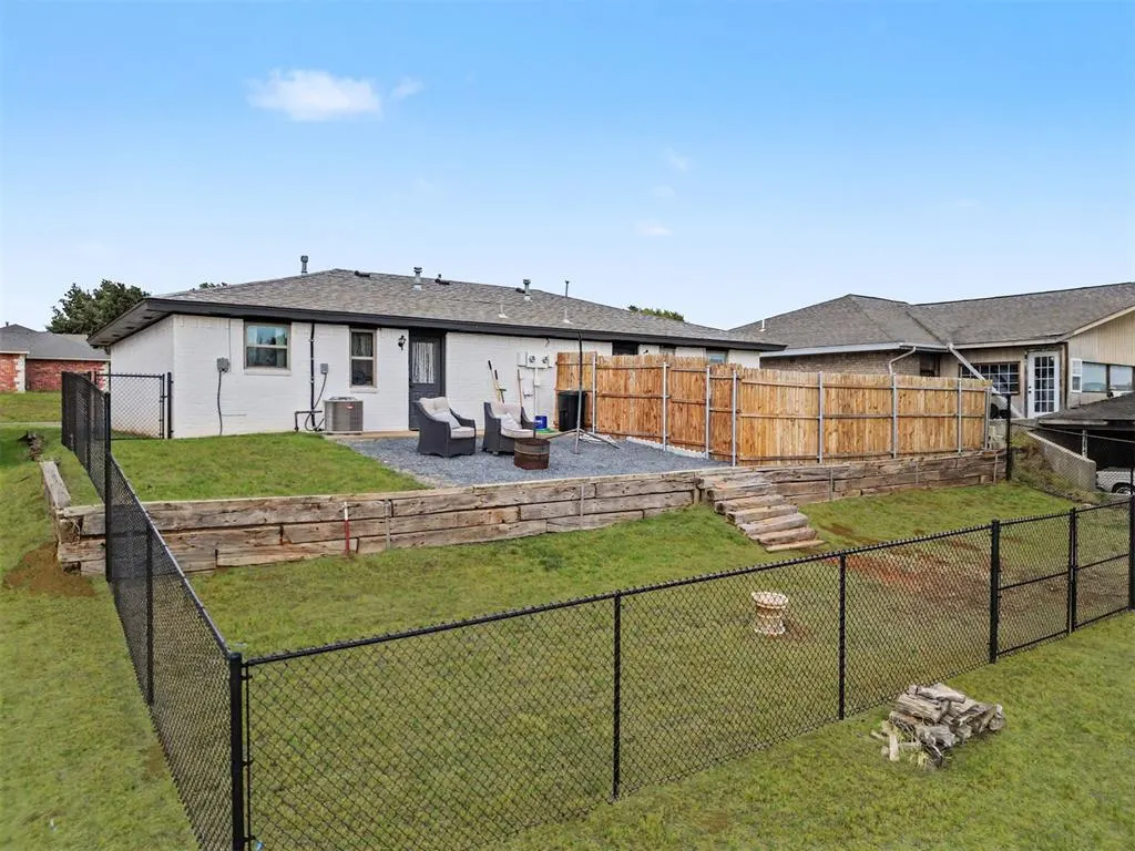 Photo 34 — 116 N McKenzie Street 116 + 118, Weatherford, OK 73096